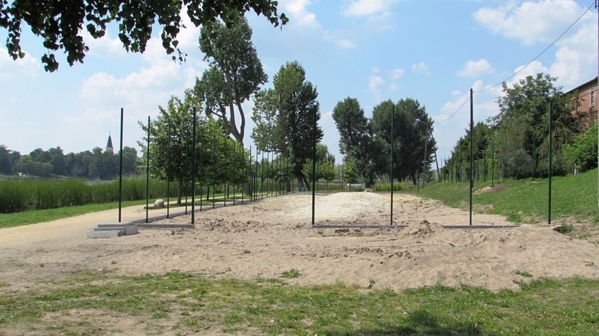 Ilustracja do artykułu Międzychód buduje profesjonalne boiska do piłki plażowej