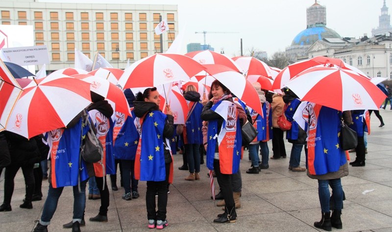 Ilustracja do artykułu 'Nie dla chaosu w szkole' - ogólnopolska manifestacja zorganizowana przez ZNP