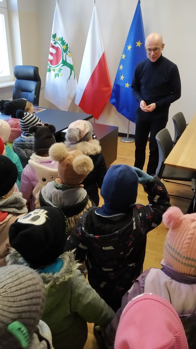 przedszkolaki w urzędzie