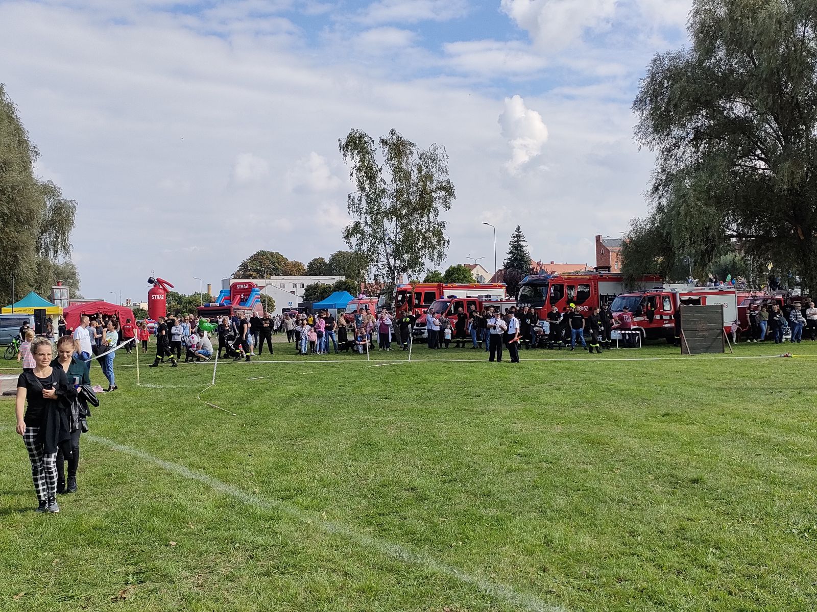 zdjęcie przedstawia zawody strażackie